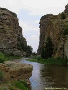 Devil's Gate from the Independence Rock side. Photo from www.independencerock.org